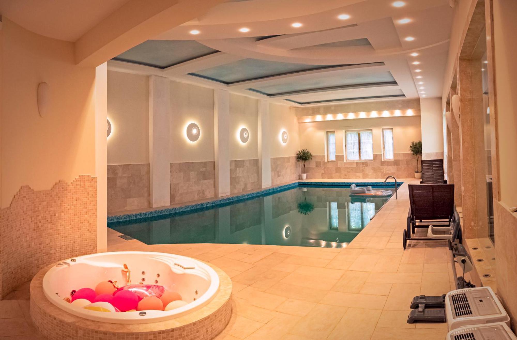 Luxury Villa Indoor Pool Warsaw Magdalenka Εξωτερικό φωτογραφία